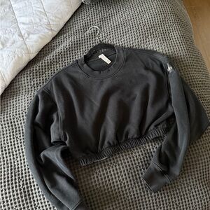 Black Cropped Alo Sweatshirt